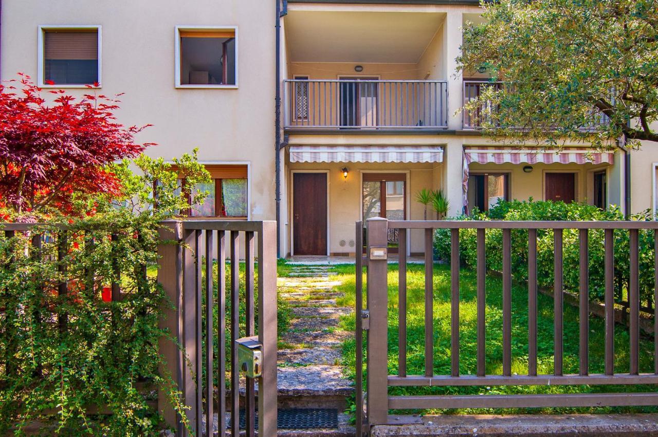 Verona - Familyoasi Free Parking And Garden Exteriör bild